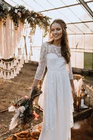 Kollektion lilly brautkleider in femininen silhouetten und edlen details » kollektion diamonds by lilly elegant kurze brautkleider für die edle hochzeit ».liegt, soweit nicht ausdrücklich anders gekennzeichnet, bei lilly brautkleider gmbh. Brautkleid Savannah Im Boho Look Etsy Spring Wedding Dress Wedding Dress Trends Cheap Wedding Dress