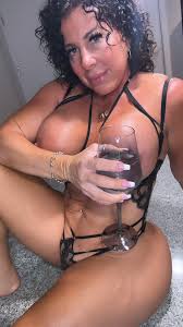 Alexa Azzona - Free nude pics, galleries & more at Babepedia