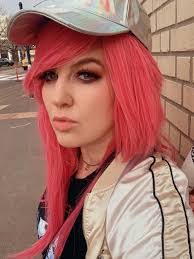 Akemi Ishikawa's Instagram, Twitter & Facebook