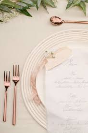 Une Joli Vaisselle De Mariage Table Decorations Decor Home Decor