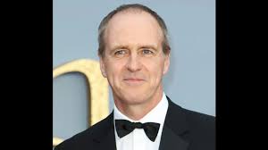 Miss Scarlet, Season 1