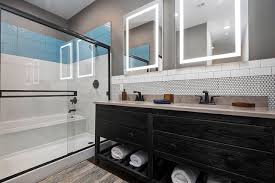 Shower slide bars have become a popular addition to the modern bathroom. Master Bath Tub Shower Combo In 2 Bedroom Apartment White Quarry Town