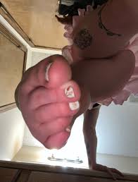 Dirty Feet Pics for Sale | Dirty Feet Porn | FeetFinder