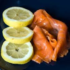 Aquí está el vídeo de cómo hacer un wrap de salmón ahumado., muy rica y sencilla, en apenas 1 minuto. Salmon Ahumado Lo Puedo Comer Si Estoy A Dieta Diet Alba