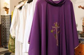 1) którą niedzielą wielkiego postu jest niedziela palmowa? Rodzaje Szat Liturgicznych I Kolory Liturgiczne Co Oznaczaja