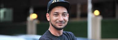 His birthday, what he did before fame, his family life, fun trivia facts, popularity comedian and television presenter recognized for hosting the reality series raja lawak astro. Johan Raja Lawak Encikshino Com