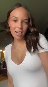 Kianna Moore's Instagram, Twitter & Facebook