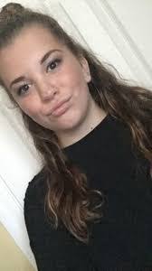 Alexis Shoemaker's Instagram, Twitter & Facebook