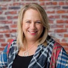 Michelle Moen's Instagram, Twitter & Facebook