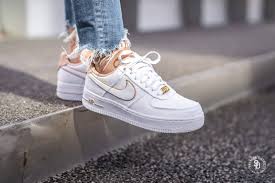 Nike air force 1 mid by you. Nike Women S Air Force 1 07 Lx White Bio Beige 898889 102