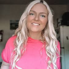 Amber Michelle's Instagram, Twitter & Facebook