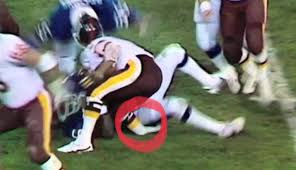 Washington redskins quarterback joe theismann's career ended when his right leg was broken gruesomely after a hit by lawrence taylor on monday night (george gojkovich/getty images). Joe Theismann S Horrific Injury Gridiron Amino