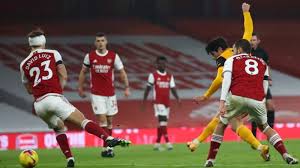 Raul jimenez zog sich im duell der wolves gegen arsenal einen schädelbruch zu und wurde bereits erfolgreich operiert. Mit Granit Xhaka Arsenal Unterliegt Wolverhampton Wanderers