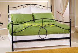 Acquistando insieme al letto anche un materasso a molle o in memory, riceverete in omaggio un set biancheria da letto composto da coprirete, cuscini e copri materasso. Cuscini Testata Letto Ferro Battuto