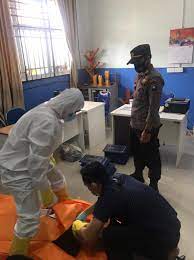 Maybe you would like to learn more about one of these? Guru Honorer Smkn 5 Batam Gantung Diri Ini Permasalahannya Surya Kepri