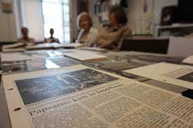 Den tod eines geliebten menschen bekannt zu geben ist eine traurige pflicht. Grosse Buhne Auf Kleinem Raum Wissensstadt Salzburg