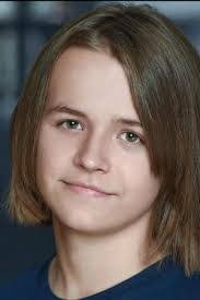 Ally Andrews's Instagram, Twitter & Facebook