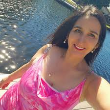 Pablo Devesa en español added a...