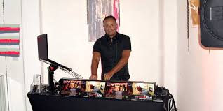 Auf dieser seite wollen wir ihnen die suche nach einem richtig guten dj für hochzeit. Dj Hochzeit Die Beste Musik Fur Ihren Schonsten Tag Eventdj At