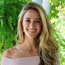 Donna Hetzel's Instagram, Twitter & Facebook