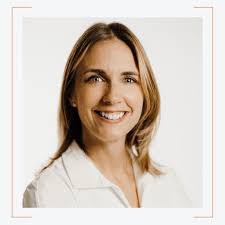 April Davey's Instagram, Twitter & Facebook