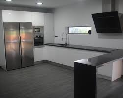 Hacemos cualquier tipo de trabajo ( encimeras de cocina , encimeras de baños , platos de ducha , escaleras , fachadas , suelos de mármol o granito, encimeras para barras de bar, restaurantes. Mobel Ruiz Proyectos Realizados En Madera