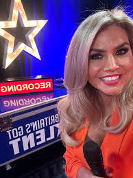 Leanne Campbell's Instagram, Twitter & Facebook