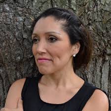 Jennifer De Leon (@jdeleonwriter)