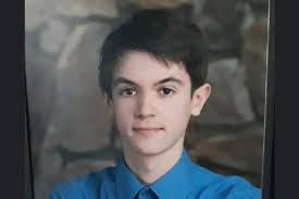 Leigh Hurley's Instagram, Twitter & Facebook