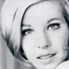 Jennifer Bachler's Instagram, Twitter & Facebook