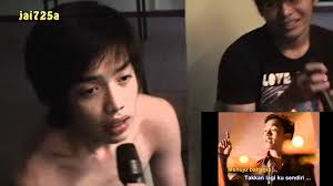 Sementara lidah ayah masih di klitorisku, ayah melepas semua yang melekat di tubuhnya dan langsung menindihku sehingga batang kemaluan ayahku persis di depan hidungku, posisikami seperti angka 69. Sri Pena 3 5 Mac 2012 Keabadian Cinta Youtube