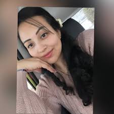 GLAM HOUSE NAILS BY SANDY BERNAL