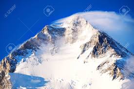View all restaurants near le plus grand tajine du monde on tripadvisor. Sommet De La Montagne Everest La Plus Haute Montagne Du Monde Parc National Nepal Banque D Images Et Photos Libres De Droits Image 86033533
