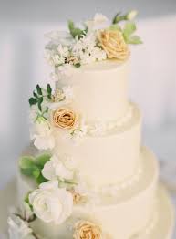 Cream Wedding Cake Photography Sposto Photography Wedding Cake Fresh Flowers Wedding Cake Toppers Wedding Cakes With Flowers