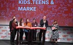 Find out about the differences and characteristics of generation z, generation y, millennials and baby generation z: Kids Teens Marke Wie Tickt Die Generation Z Kinder Jugend Marketing Kontor