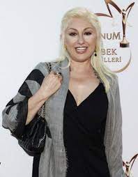 Muazzez ersoy tüm mp3lerini indir muazzez ersoy tüm albümleri muazzez ersoy şarkıları indir ve müziklerini dinle. Who Is Muazzez Ersoy Dating Muazzez Ersoy Boyfriend Husband