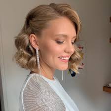 This is perfect for formal events or just because. 38 Easy Retro Vintage Hairstyles To Try This Year