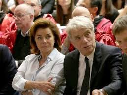 Dimanche 24 septembre dans la matinée. Bernard Tapie Atteint D Un Cancer Je Suis En Train De Pourrir La Vie De Ma Femme Sur Buzz Insolite Et Culture