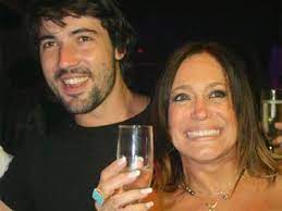Mais de um ano depois do início da pandemia, suzana vieira lamenta não ter entrado na quarentena com um namorado. Muitos Na Imprensa Criticam O Namoro De Susana Vieira Jornal Da Manha 49 Anos