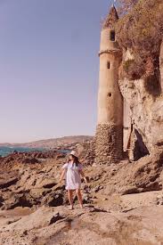 Beautiful beach with restrooms and outdoor showers. How To Visit The Mysterious Laguna Beach Pirate Tower Everything You Need To Know About The Victoria Beach Pirate Castle Things To Do In Laguna Beach Laguna Beach Beaches