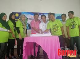 Meninjau kepada konsep kekeluargaan, keluarga ialah satu unit asas yang. Ibu Bapa Main Peranan Kejayaan Anak Anak Dalam Pelajaran Utusan Borneo Online