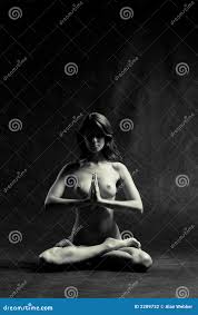 裸体瑜伽库存照片. 图片包括有色情, 设计, 人们, 祈祷, 亭亭玉立, 魅力, 爱好健美者, 空白- 2289732