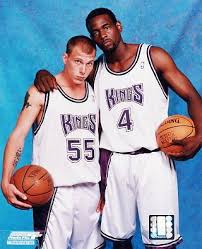 As the hour hits midnight, john dons his kings cap and prepares to head out. Jason Williams Chris Webber Sacramento Kings 8x10 Photo Limited Stock Bestsportsphotos Com