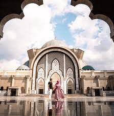 03 6205 7400, 03 6205 7599. Masjid Wilayah Persekutuan The Federal Territory Mosque Kuala Lumpur