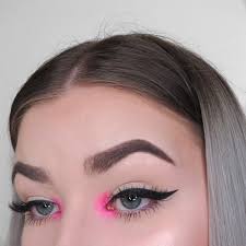 Havent Posted In A While Jumped On The Neon Inner Corner Trend Look And Im Loving It Glamorous Makeup Makeup Trends Neon Makeup
