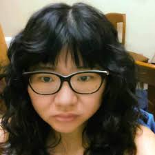 用好市多帶骨雞腿🐓，加上有機芥菜🍀，哈😂～阿嬤👵已煮出－點都不苦又湯濃郁甘甜美味的🍲（刈菜鷄湯），女兒👩和兒子👨喜歡吃鮮綠刈菜的口感，孫女👧和阿嬤👵都愛吃煮到酸菜色、湯濃郁菜軟嫩，哈😄～連小孫子👶也愛喝湯，也說：我要吃湯的菜🤣🤣🤣