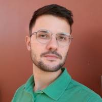 100+ perfiles de «De Mira»