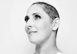 Ricki Lake shaves her head amid 'debilitating' struggle with hair loss