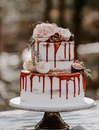 That's the cake offers a variety of cake flavors, icings and fillings. 22 Decadent Fall Wedding Cakes Gorgeous Fall Wedding Cake Ideas