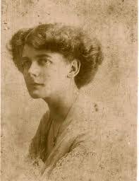 Alice Hudspeth's Instagram, Twitter & Facebook